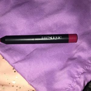 Trestique matte color shiny balm lip crayon in Belize Bordeaux